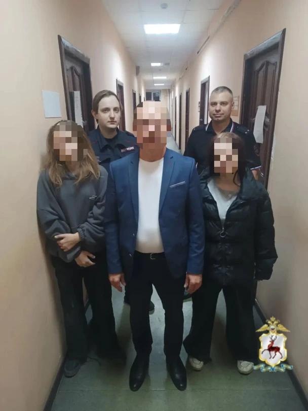 Нижнем Новгороде нашли двух пропавших накануне 13-летних девочек
