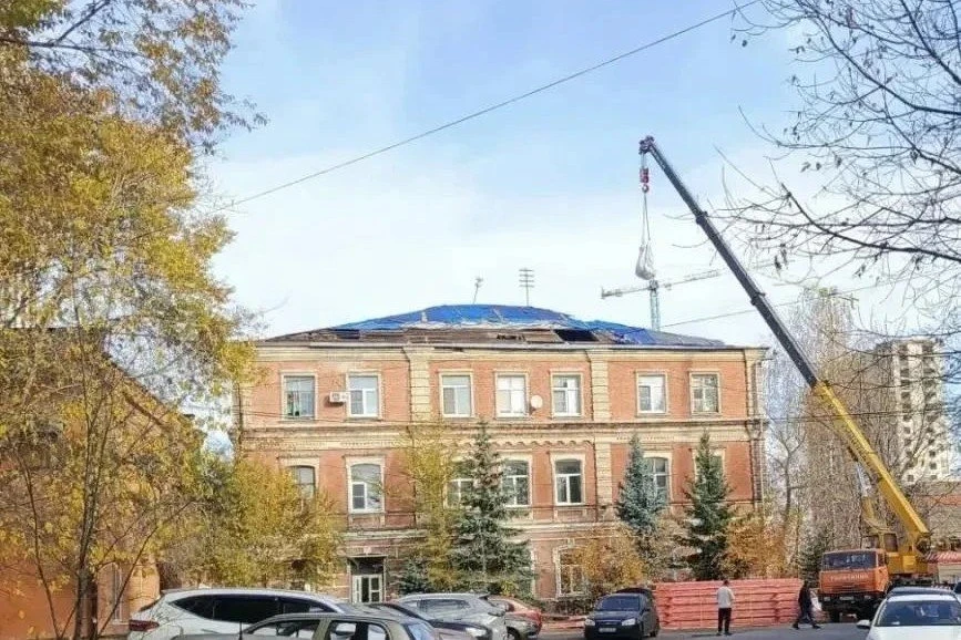 Крышу дома-памятника XIX века в Нижнем Новгороде обновят за 7,9 миллиона рублей