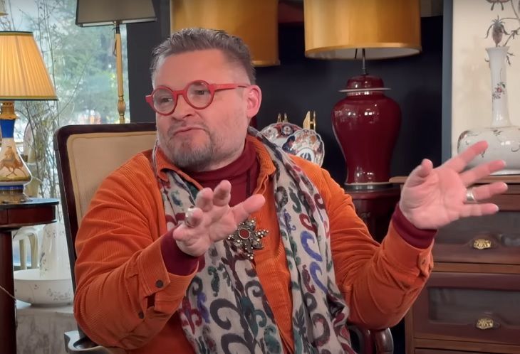 Сочетайте эти цвета в одежде по совету Васильева: омолодитесь на 5-7 лет и будете выглядеть стройнее