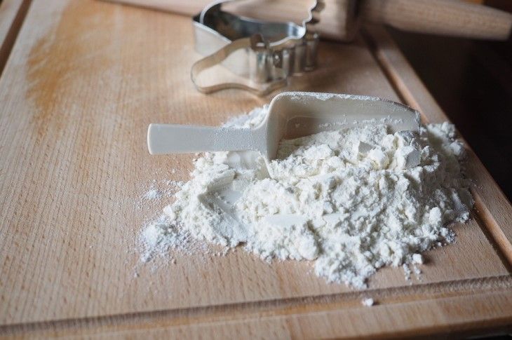 Как защитить муку от жучков и моли: хозяйкам на заметку