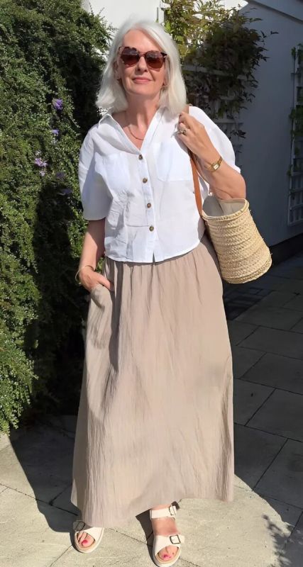 Как стильная женщина 60+ может блистать в любое время года