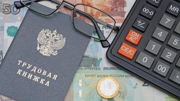 Длительный страховой стаж: ключ к пенсии и больничным выплатам