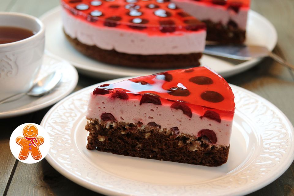 Торт «Вишневые облака»