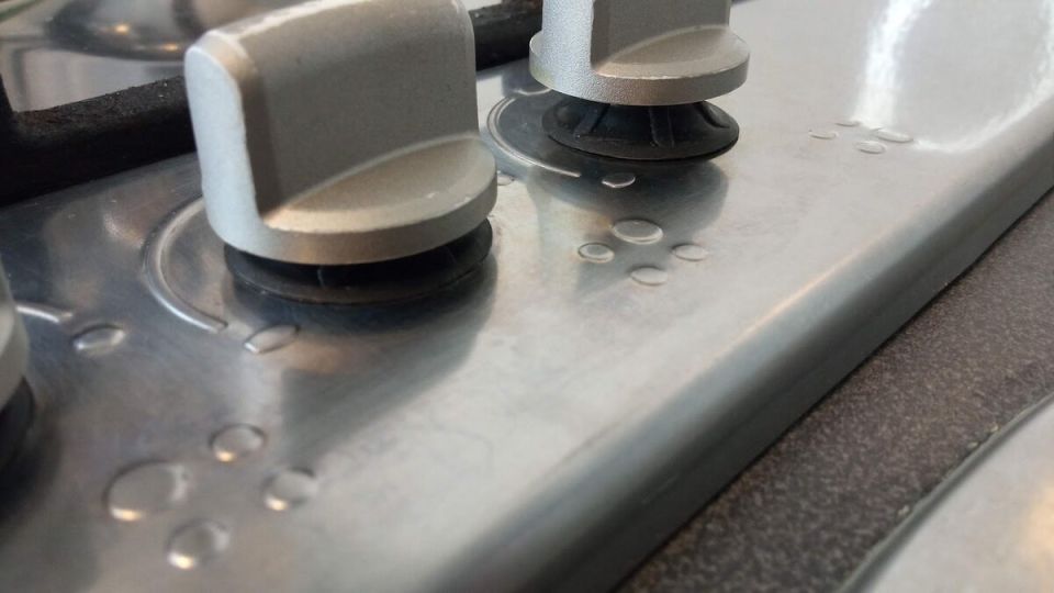 Как легко вернуть блеск кухонной плите за 15 минут